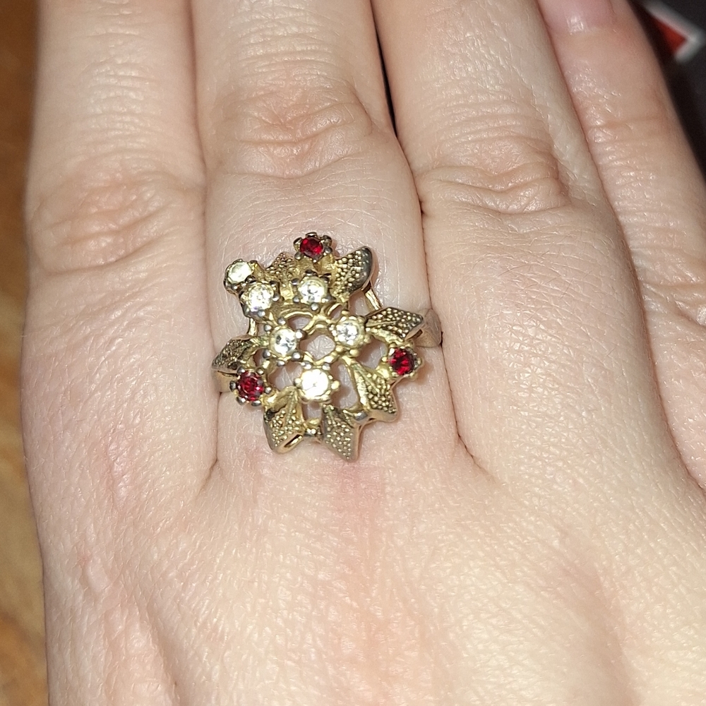 Vintage Uncas Floral Rhinestone Ring Size 9